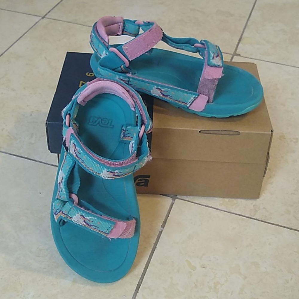 Toddler Girls 8 Teva Sandals Watershoes